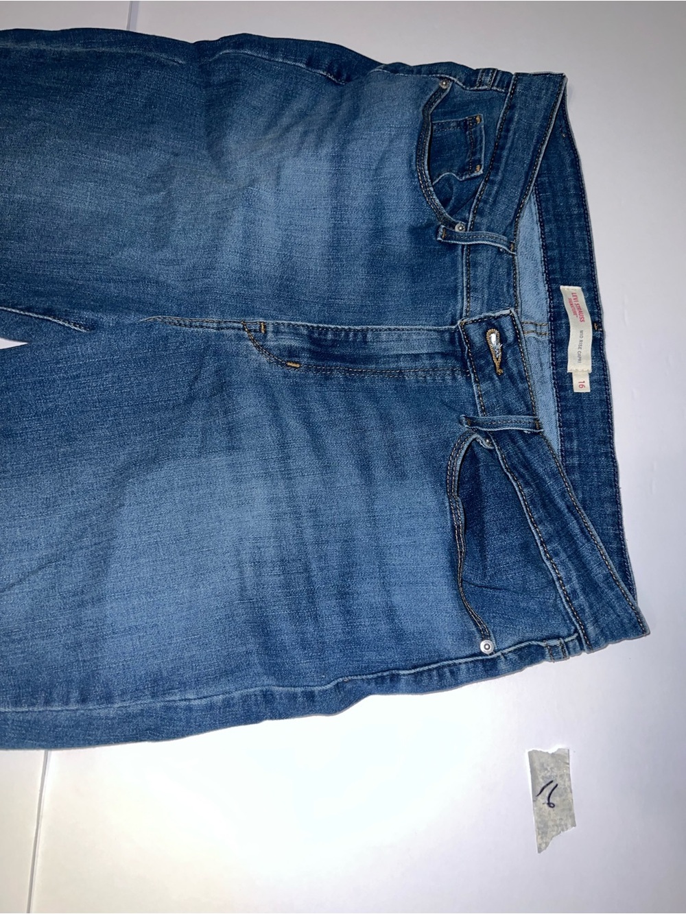 Levi's Women's High-Rise Jeans in Medium Blue Wash
